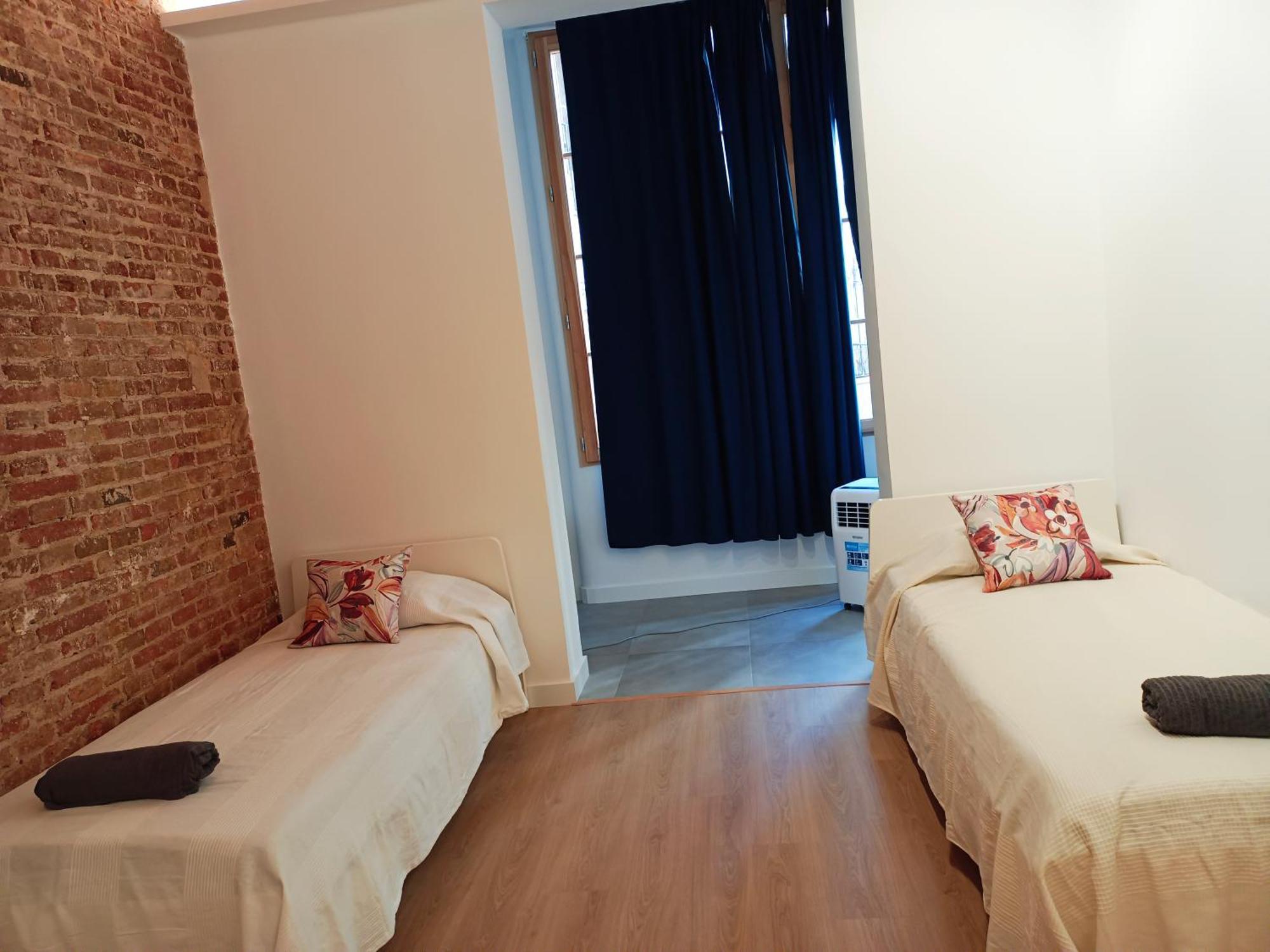 By Universitat Private Rooms Barcelona Exteriör bild