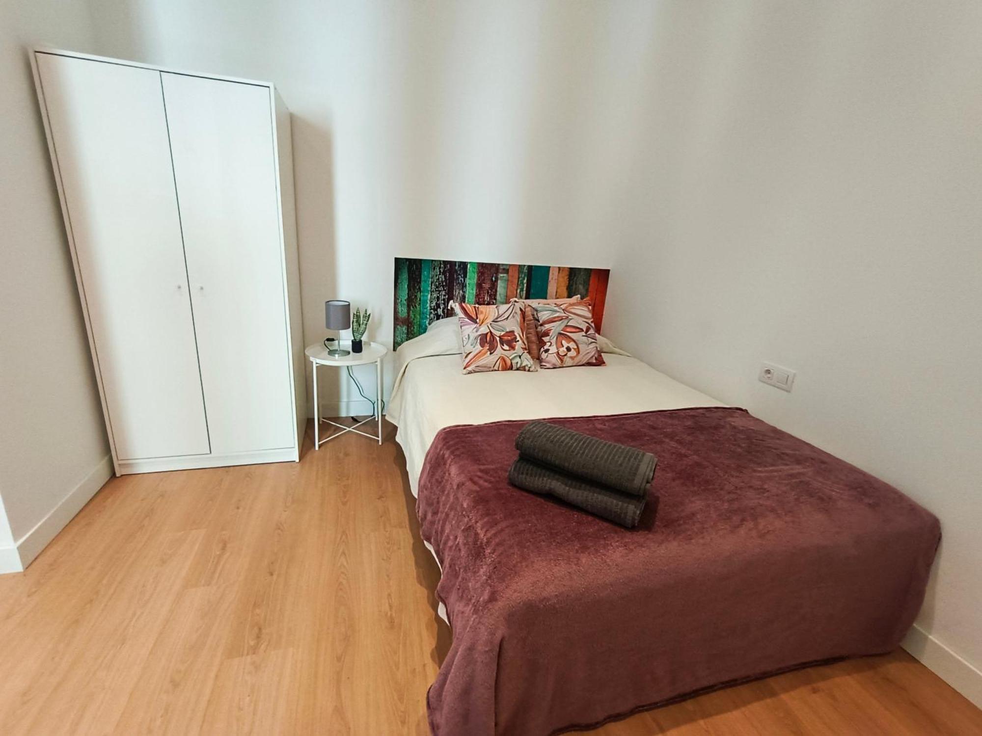 By Universitat Private Rooms Barcelona Exteriör bild